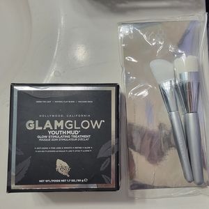 Brand new GlamGlow YouthMud glow stimulating and exfoliating  treatment mask